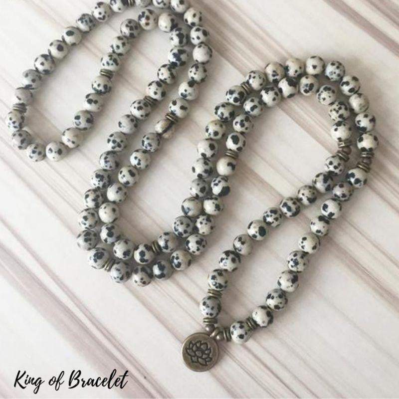 Bracelet Perles Jaspe Dalmatien Et Howlite - Pendentif Lotus - Fait Main Sur Mesure